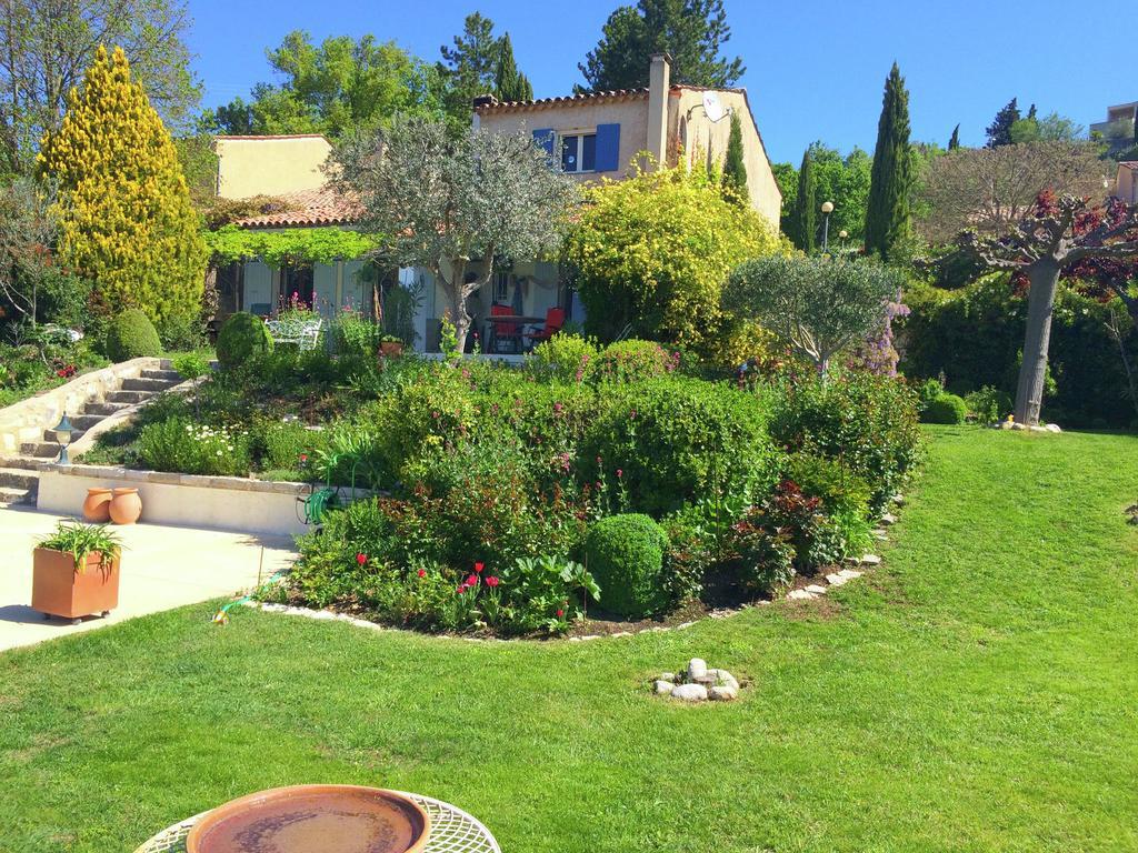 Lovely G Te With Private Pool Montagnac  Bagian luar foto